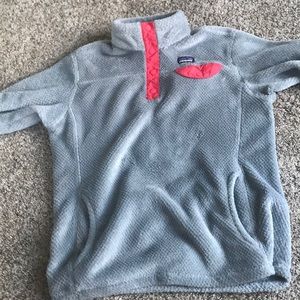 A gray Patagonia 4 button sweatshirt kids XL
